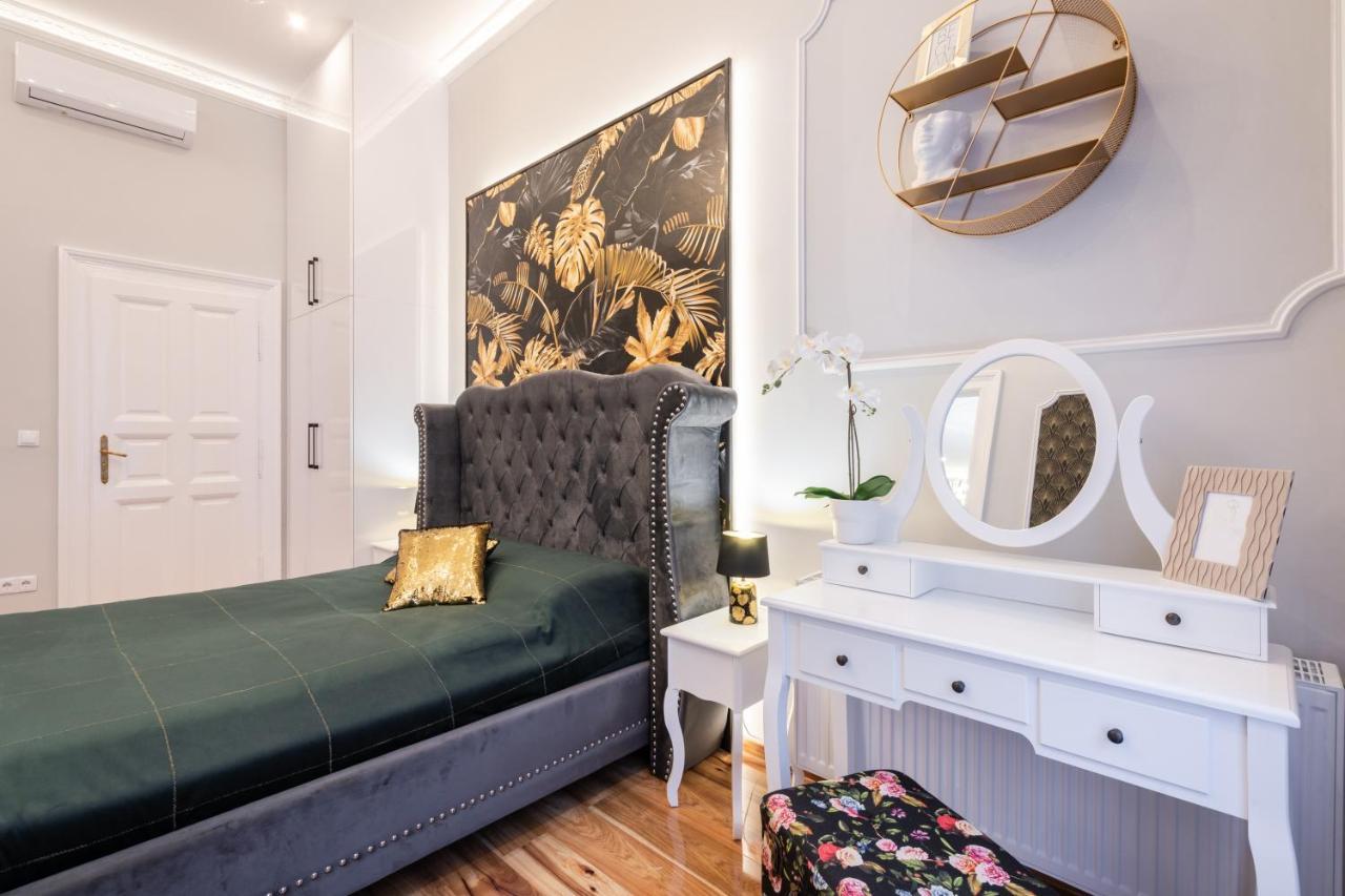 Premium Art Deco Apartment At Broadway // 4Bdr & 3Br Budapeşte Dış mekan fotoğraf
