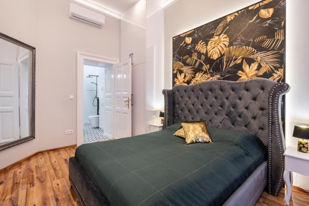 Premium Art Deco Apartment At Broadway // 4Bdr & 3Br Budapeşte Dış mekan fotoğraf