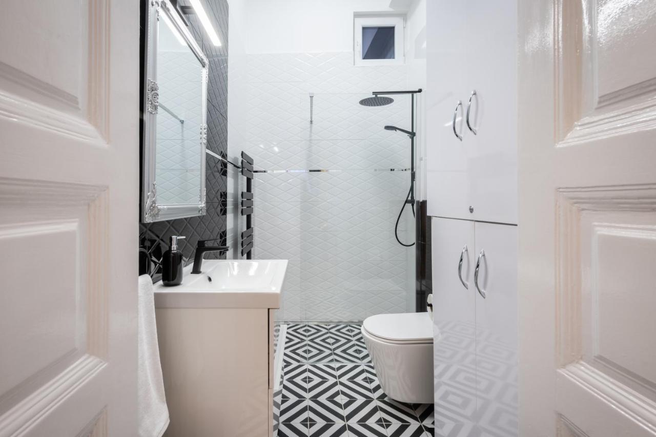 Premium Art Deco Apartment At Broadway // 4Bdr & 3Br Budapeşte Dış mekan fotoğraf